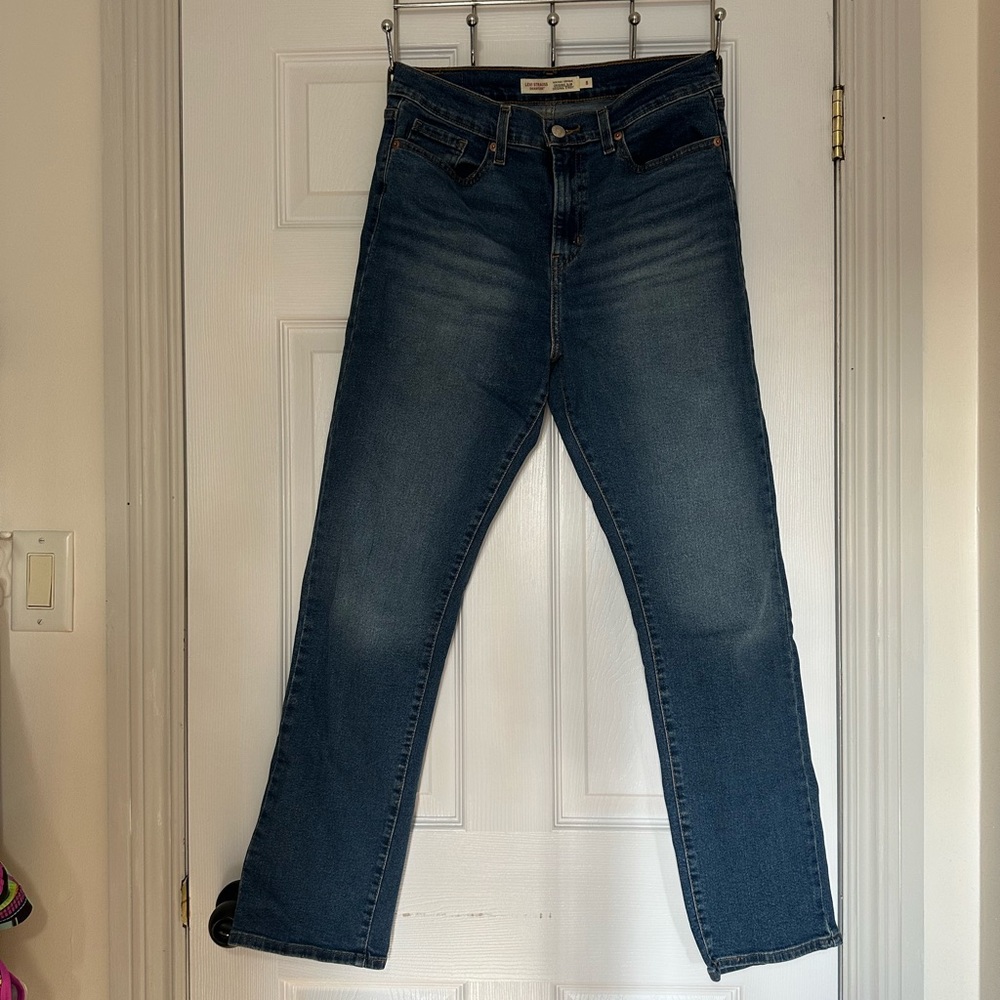 Levi's Women's Straight Leg Jeans in Dark Blue